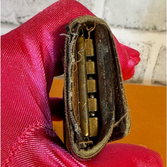 LOUIS VUITTON 4 Key Hook Holder Case MONOGRAM BROWN - Picture 4 of 8